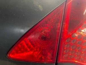 Gebrauchte Rücklicht rechts Peugeot 3008 I (0U/HU) 1.6 HDiF 16V Preis auf Anfrage angeboten von Autohandel-Smet Gebroeders NV