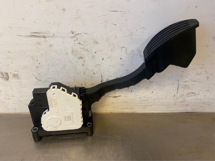 Begagnade Gaspedalsensor Fiat Panda (312) 1.2 69 Pris på förfrågan erbjuds av Autohandel-Smet Gebroeders NV