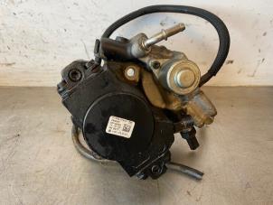 Used Mechanical fuel pump Infiniti Q50 (V37) 2.2 D Price on request offered by Autohandel-Smet Gebroeders NV