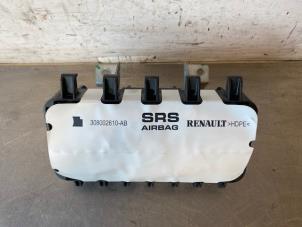 Usagé Airbag droite (tableau de bord) Renault Trafic Prix sur demande proposé par Autohandel-Smet Gebroeders NV