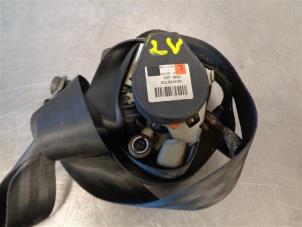 Used Front seatbelt, left Ford Kuga II (DM2) Price on request offered by Autohandel-Smet Gebroeders NV