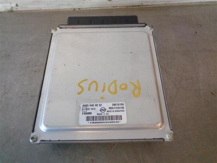 Used Engine management computer Ssang Yong Rodius 2.7 270 Xdi 20V 4x2 Price on request offered by Autohandel-Smet Gebroeders NV