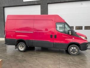 Used Sliding door, right Iveco New Daily VI 35C15, 35S15, 40C15, 50C15, 65C15, 70C15 Price on request offered by Autohandel-Smet Gebroeders NV
