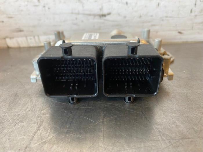 Engine management computer Suzuki Swift (ZC/ZD), 2017 1.2 Dual Jet 16V, Hatchback, 4-dr, Petrol, 1.242cc, 66kW (90pk), FWD, K12C, 2017-04, ZC83 (Used)