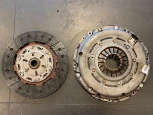 Used Clutch kit (complete) Jeep Renegade (BU) Price on request offered by Autohandel-Smet Gebroeders NV