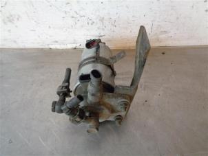 Used Fuel filter housing Hyundai Santa Fe II (CM) 2.2 CRDi 16V 4x2 Price on request offered by Autohandel-Smet Gebroeders NV