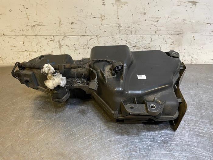 Gebrauchte Adblue Tank Volkswagen T-Roc I 2.0 TDI 150 4Motion 16V Preis auf Anfrage angeboten von Autohandel-Smet Gebroeders NV