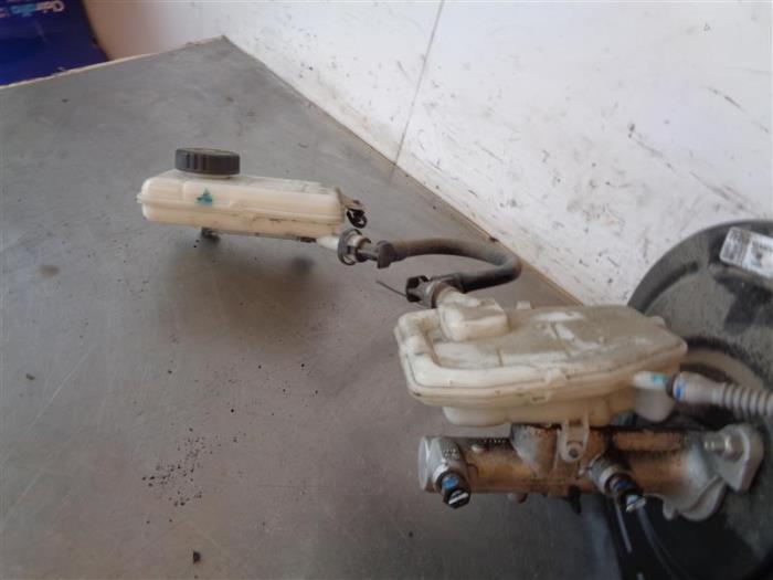 Used Master cylinder Renault Trafic Passenger (1JL/2JL/3JL/4JL) 1.6 dCi 140 Twin Turbo Price on request offered by Autohandel-Smet Gebroeders NV