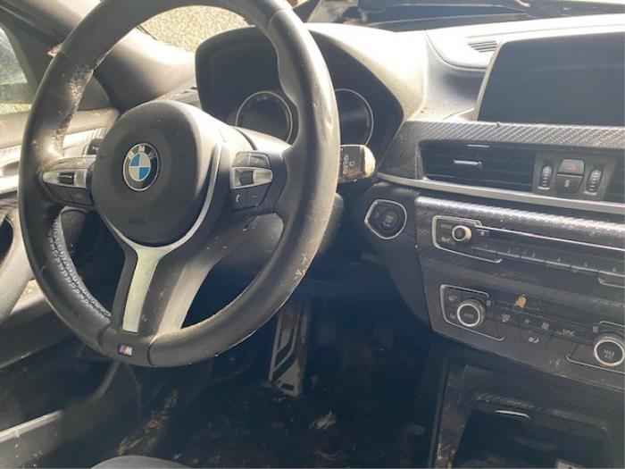 Radio control panel from a BMW X2 (F39) xDrive 18d 2.0 16V 2019