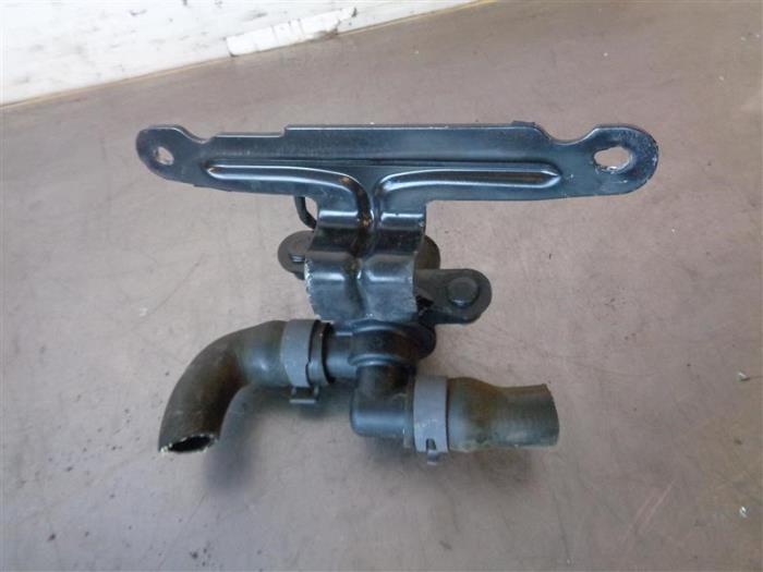 Begagnade Vattenpump Audi A4 Avant (B8) 2.0 TDI 177 16V Pris på förfrågan erbjuds av Autohandel-Smet Gebroeders NV