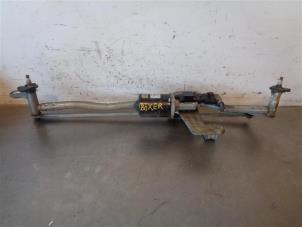 Used Front wiper motor Peugeot Boxer (U9) 3.0 HDi 175 Euro 5 Price on request offered by Autohandel-Smet Gebroeders NV