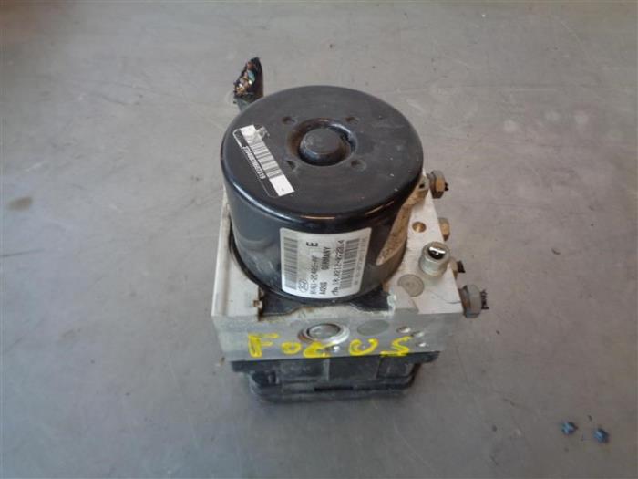 Begagnade ABS-pump Ford Focus 3 1.6 TDCi 95 Pris på förfrågan erbjuds av Autohandel-Smet Gebroeders NV