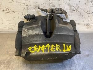 Used Front brake calliper, left Volkswagen Crafter (SY) 2.0 TDI RWD Price on request offered by Autohandel-Smet Gebroeders NV