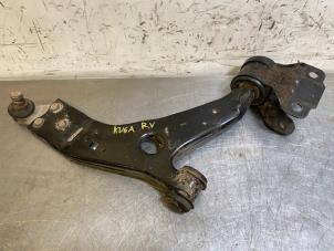 Used Front wishbone, right Ford Kuga II (DM2) 2.0 TDCi 16V 150 4x4 Price on request offered by Autohandel-Smet Gebroeders NV