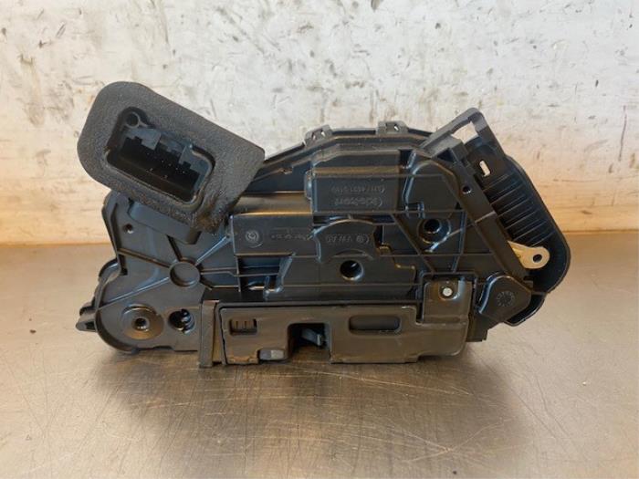 Serrure portière mécanique 2portes gauche d'un Volkswagen Crafter (SY) 2.0 TDI RWD 2019