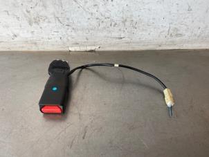 Used Rear seatbelt buckle, centre Suzuki Swift (ZC/ZD) 1.2 Dual Jet 16V Price on request offered by Autohandel-Smet Gebroeders NV