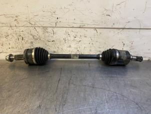 Used Front drive shaft, left Kia Sportage (QL) 1.7 CRDi 115 16V 4x2 Price on request offered by Autohandel-Smet Gebroeders NV