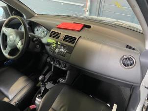 Usados Airbag set + dashboard Suzuki Swift (ZA/ZC/ZD1/2/3/9) 1.3 VVT 16V Precio de solicitud ofrecido por Autohandel-Smet Gebroeders NV