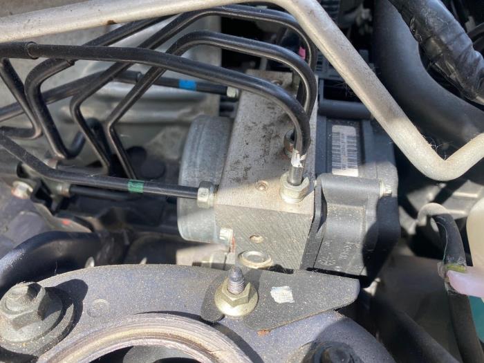 ABS pump from a Mazda MX-5 (NC18/1A) 1.8i 16V 2007