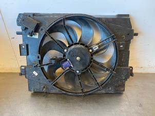 Used Radiator fan Renault Clio IV (5R) 0.9 Energy TCE 90 12V Price on request offered by Autohandel-Smet Gebroeders NV