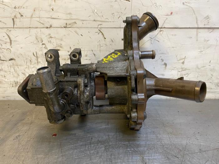 Begagnade Vattenpump Ford Transit Custom 2.2 TDCi 16V Pris på förfrågan erbjuds av Autohandel-Smet Gebroeders NV