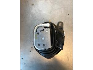 Used Seatbelt tensioner, left Toyota Yaris III (P13) 1.5 16V Hybrid Price on request offered by Autohandel-Smet Gebroeders NV