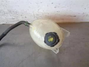 Used Expansion vessel Kia Sportage (QL) 1.7 CRDi 115 16V 4x2 Price on request offered by Autohandel-Smet Gebroeders NV