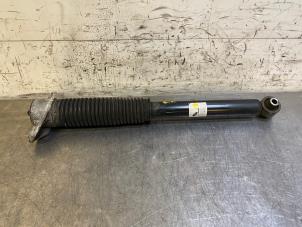 Used Rear shock absorber, right Kia Sportage (QL) 1.7 CRDi 115 16V 4x2 Price on request offered by Autohandel-Smet Gebroeders NV