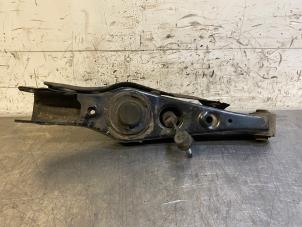 Used Rear wishbone, right Kia Sportage (QL) 1.7 CRDi 115 16V 4x2 Price on request offered by Autohandel-Smet Gebroeders NV