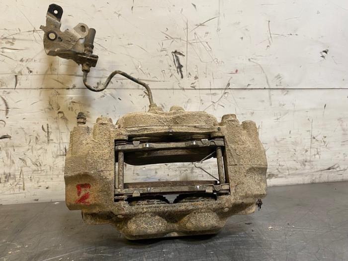 Gebrauchte Bremszange links vorne Toyota Land Cruiser (J15) 2.8 D-4D 16V Preis auf Anfrage angeboten von Autohandel-Smet Gebroeders NV