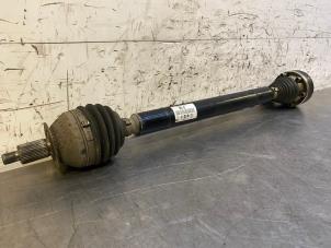 Used Front drive shaft, right Skoda Rapid Spaceback 1.4 TDI 12V Price on request offered by Autohandel-Smet Gebroeders NV