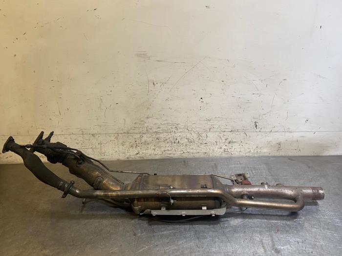 Used Front pipe + catalyst Jaguar E-Pace 2.0 D 150 16V Price on request offered by Autohandel-Smet Gebroeders NV