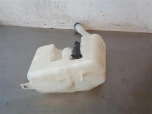 Used Front windscreen washer reservoir Iveco Daily Price on request offered by Autohandel-Smet Gebroeders NV