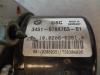 Bloc ABS d'un BMW 1 serie (E87/87N), 2003 / 2012 116i 1.6 16V, Berline avec hayon arrière, 4 portes, Essence, 1.597cc, 90kW (122pk), RWD, N43B16A, 2007-09 / 2011-06, UE31; UE32 2008