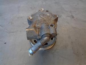 Used Power steering pump Audi Q5 (8RB) 2.0 TDI 16V Quattro Price on request offered by Autohandel-Smet Gebroeders NV