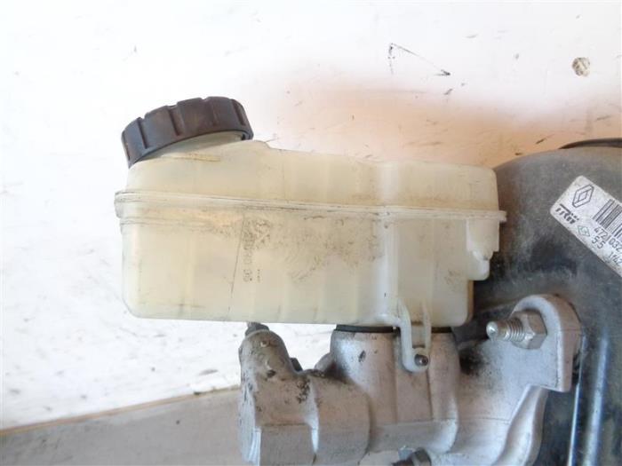 Used Master cylinder Dacia Logan II 1.2 16V Price on request offered by Autohandel-Smet Gebroeders NV