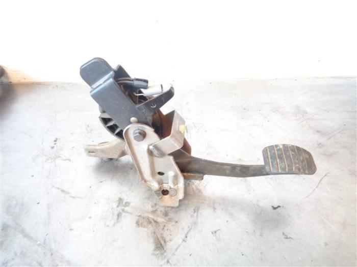 Clutch pedal Dacia Logan II 1.2 16V 465038264RB