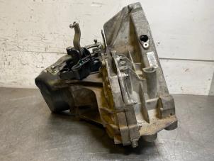 Used Gearbox Renault Kangoo Express (FW) Price on request offered by Autohandel-Smet Gebroeders NV