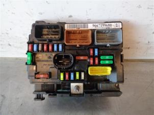 Used Fuse box Citroen C3 (SC) 1.2 VTi 82 12V Price on request offered by Autohandel-Smet Gebroeders NV