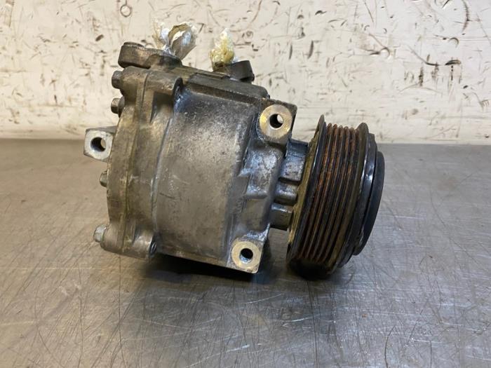 Air conditioning pump from a Opel Adam 1.2 16V 2016