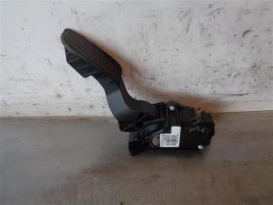 Used Throttle pedal position sensor Peugeot 108 1.2 VTi 12V Price on request offered by Autohandel-Smet Gebroeders NV