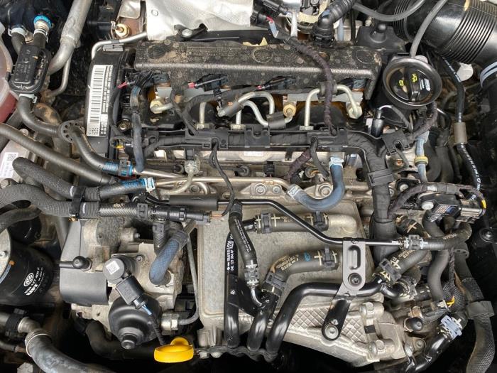 Motor de un Volkswagen Passat Variant (3G5) 1.6 TDI 16V 2018