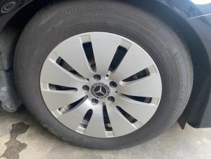 Used Set of wheels Mercedes E (W213) E-200d 1.6 Turbo 16V Price on request offered by Autohandel-Smet Gebroeders NV