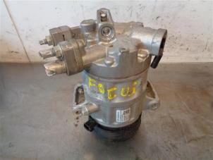 Used Air conditioning pump Ford Focus 4 1.0 Ti-VCT EcoBoost 12V 125 Price on request offered by Autohandel-Smet Gebroeders NV