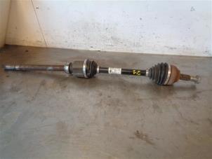 Used Front drive shaft, right Opel Vivaro 2.0 CDTI 122 Price on request offered by Autohandel-Smet Gebroeders NV