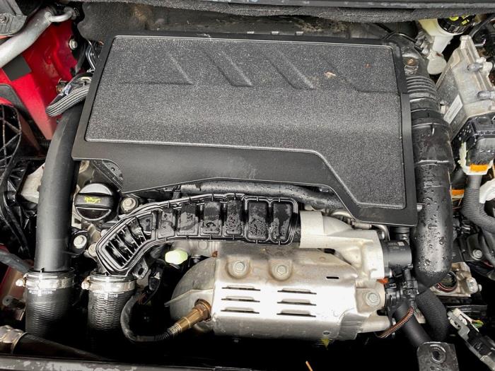 Motor de un Peugeot 5008 II (M4/MC/MJ/MR) 1.2 12V e-THP PureTech 130 2021