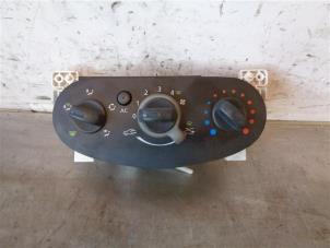 Used Air conditioning control panel Dacia Duster (HS) 1.5 dCi Price on request offered by Autohandel-Smet Gebroeders NV