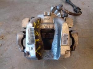 Used Front brake calliper, left Toyota ProAce City Verso (BKY) 1.2 VVT-i 110 Price on request offered by Autohandel-Smet Gebroeders NV