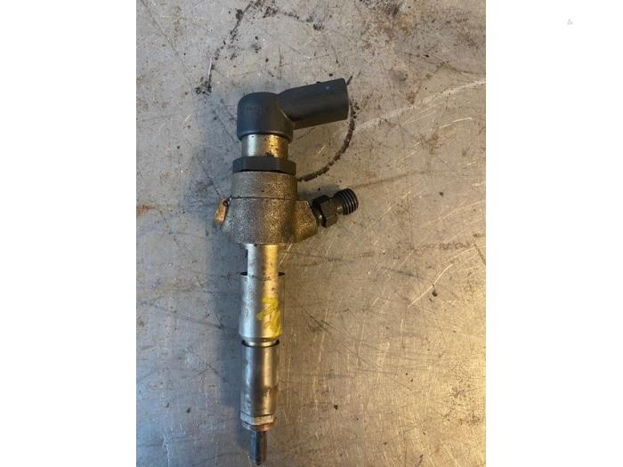 Injector (diesel) from a Citroën C3 (FC/FL/FT)  2011