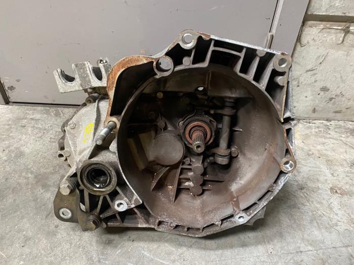 Gebrauchte Getriebe Fiat Punto III (199) 1.3 JTD Multijet Start&Stop 16V Preis auf Anfrage angeboten von Autohandel-Smet Gebroeders NV